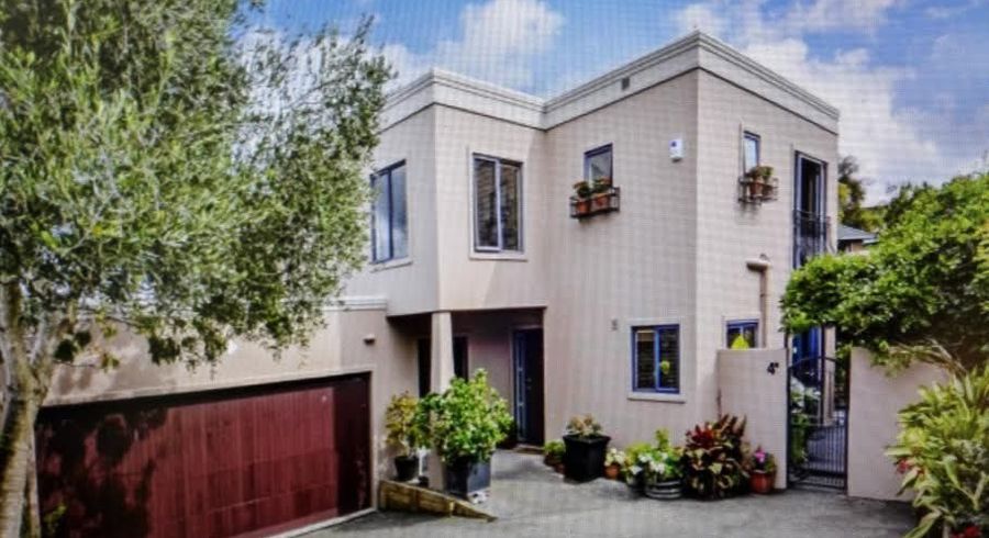  at 4B Forrest Hill Road, Forrest Hill, North Shore City, Auckland