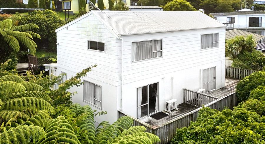  at 32B Cheltenham Terrace, Newlands, Wellington, Wellington