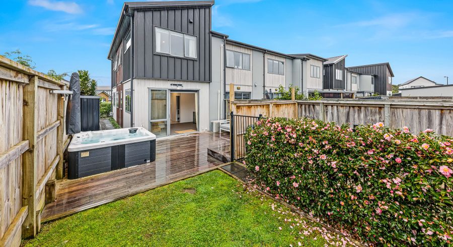  at 15 Pakoro Close, Hobsonville, Waitakere City, Auckland