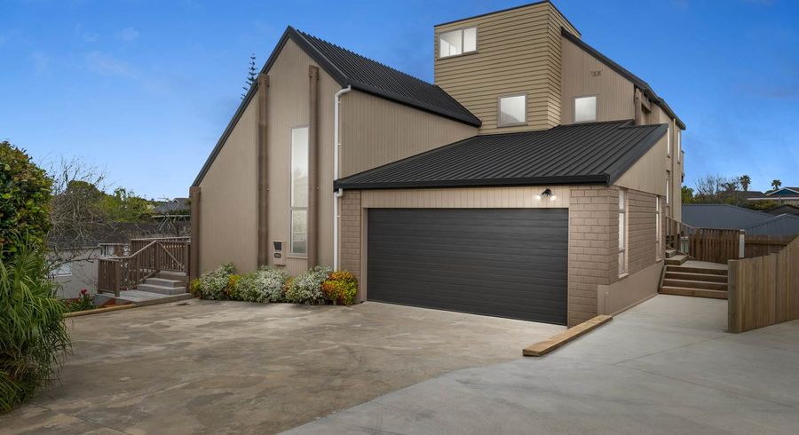  at 9 Davita Place, Farm Cove, Auckland