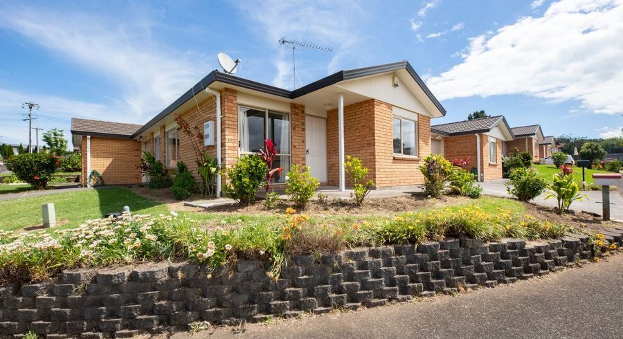  at 4/15 Hastie Avenue, Mangere Bridge, Manukau City, Auckland