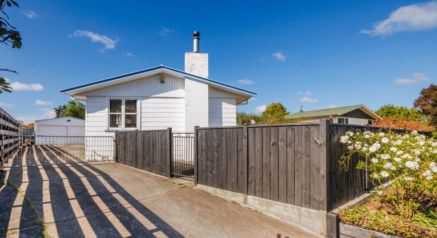  at 20 Pinedale Parade, Milson, Palmerston North, Manawatu / Whanganui