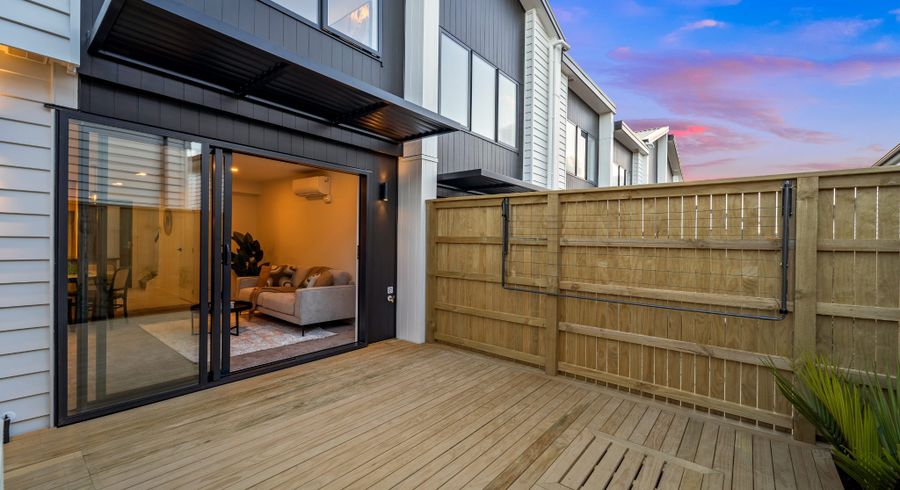  at 6/23 Tudor Road, Henderson, Auckland