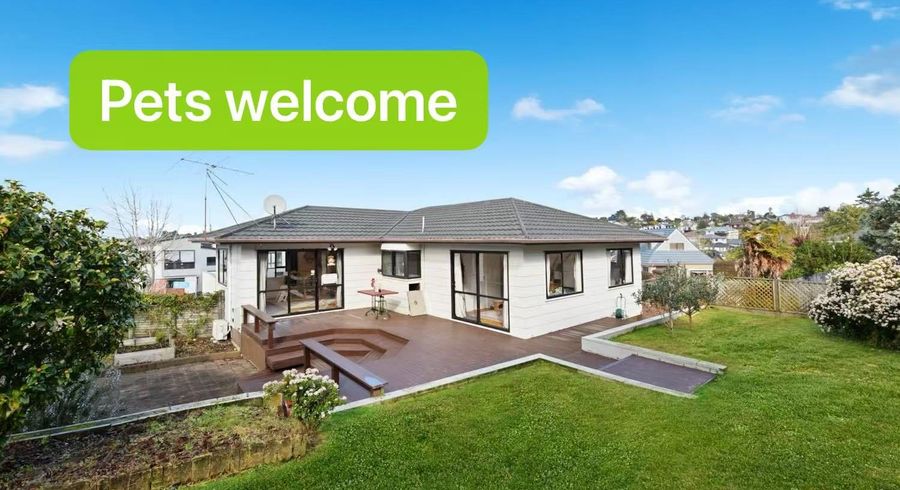  at 1 Tableau Place, Totara Vale, Auckland