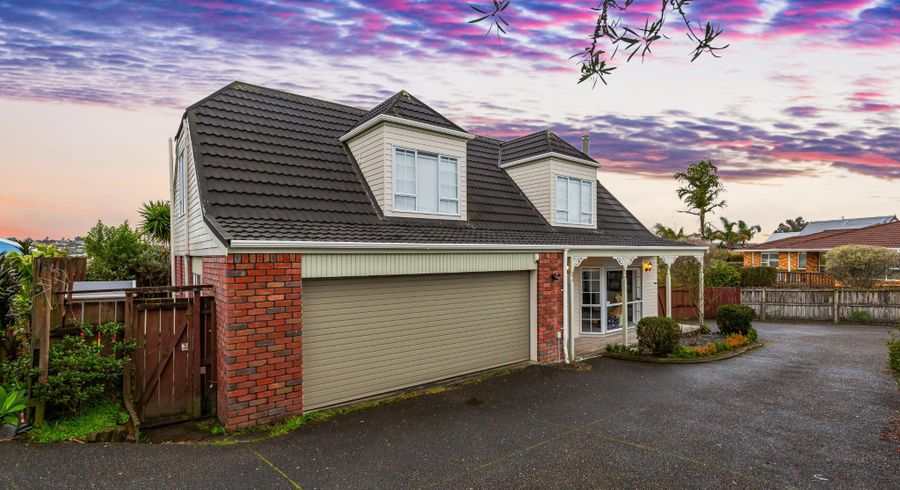  at 2/16 Fernbird Place, Massey, Auckland