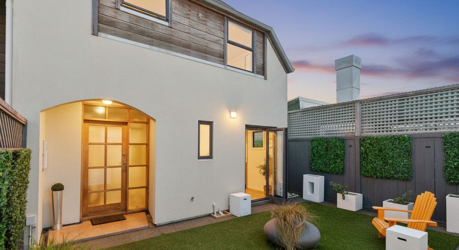  at 2D Hatton Street, Karori, Wellington, Wellington