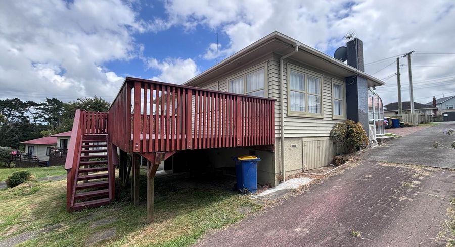 at 1/8 Quiet Street, Te Atatu South, Waitakere City, Auckland