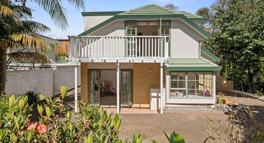  at 58 Seabreeze Road, Narrow Neck, Auckland