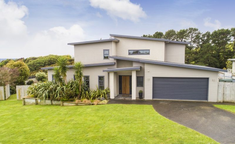  at 76 Cashmere Drive, Fitzherbert, Palmerston North