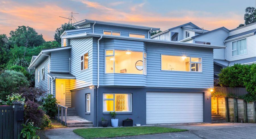  at 18 Beach Road, Plimmerton, Porirua, Wellington