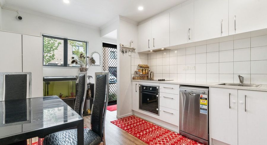  at 16 Pangu Way, Mangere, Manukau City, Auckland