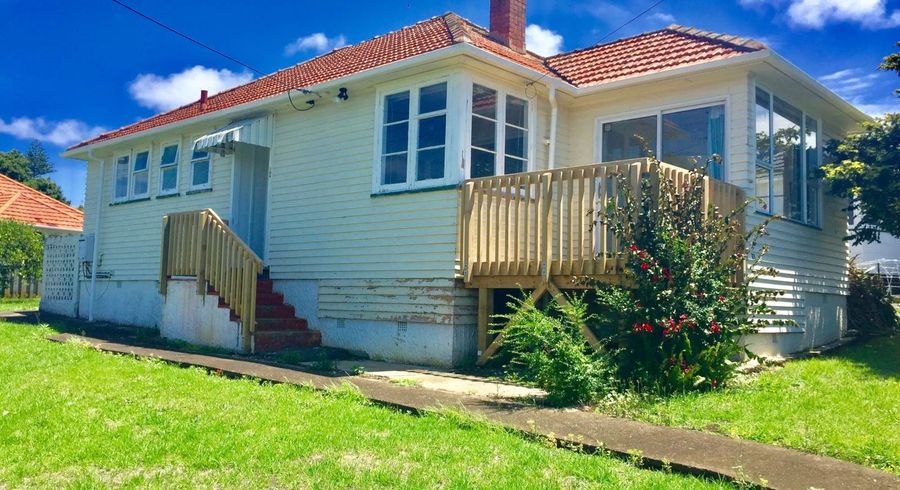  at 28 Oran Road, Panmure, Auckland