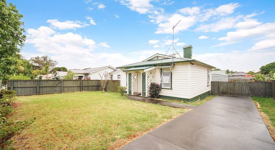  at 32 Awa Street, Otahuhu, Auckland