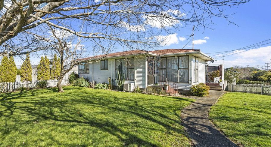  at 33 Boakes Road, Mount Wellington, Auckland City, Auckland