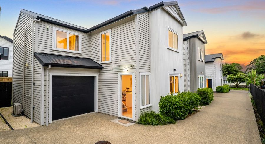  at 17C Holland Avenue, Point England, Auckland City, Auckland