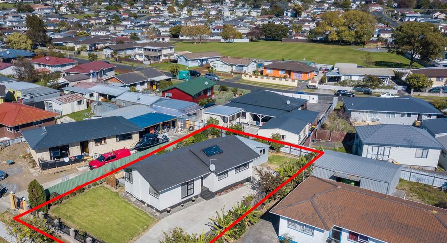  at 177 Dawson Road, Clover Park, Auckland