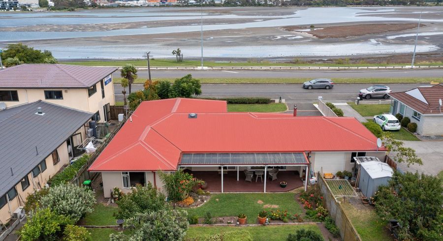  at 28 Meeanee Quay, Westshore, Napier