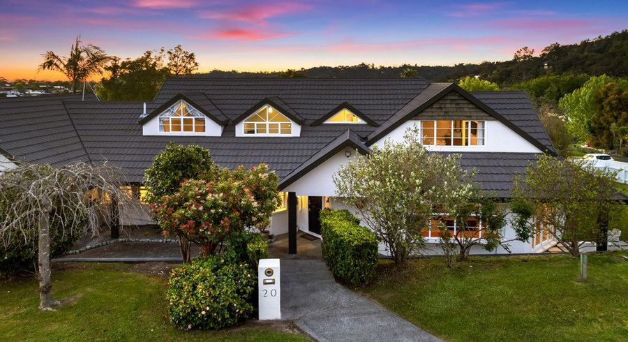  at 20 Chedworth Drive, Glenfield, Auckland