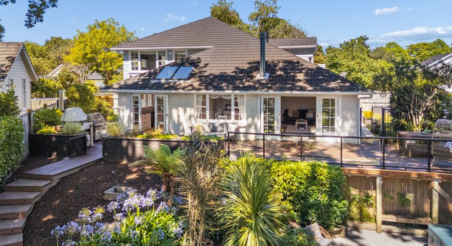  at 110 Barton Avenue, Heretaunga, Upper Hutt, Wellington