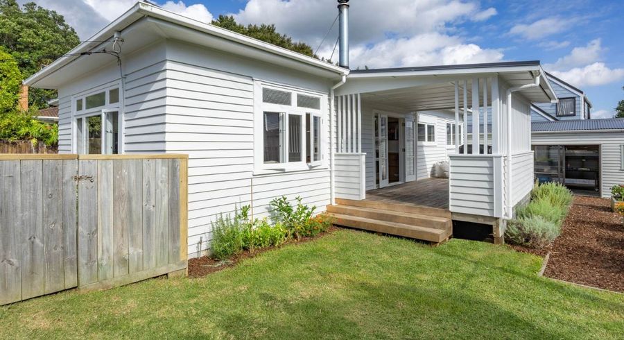  at 1/33 West Coast Road, Glen Eden, Waitakere City, Auckland