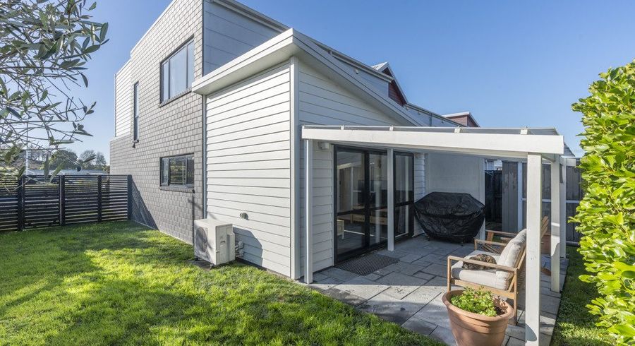  at 14 Rebekah Crescent, Flagstaff, Hamilton