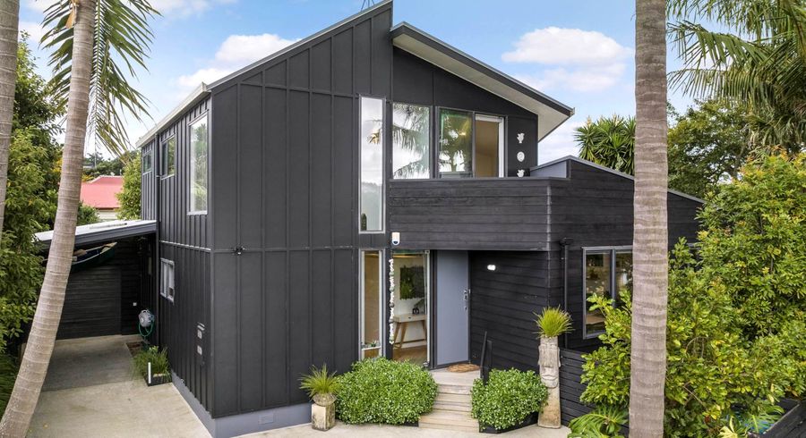  at 17 Myrtle Street, Morningside, Auckland