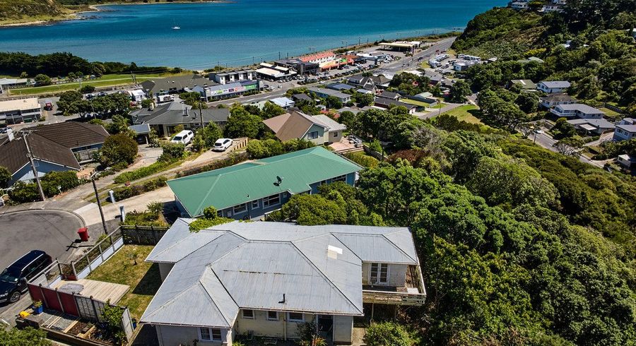  at 16 Walker Avenue, Paremata, Porirua