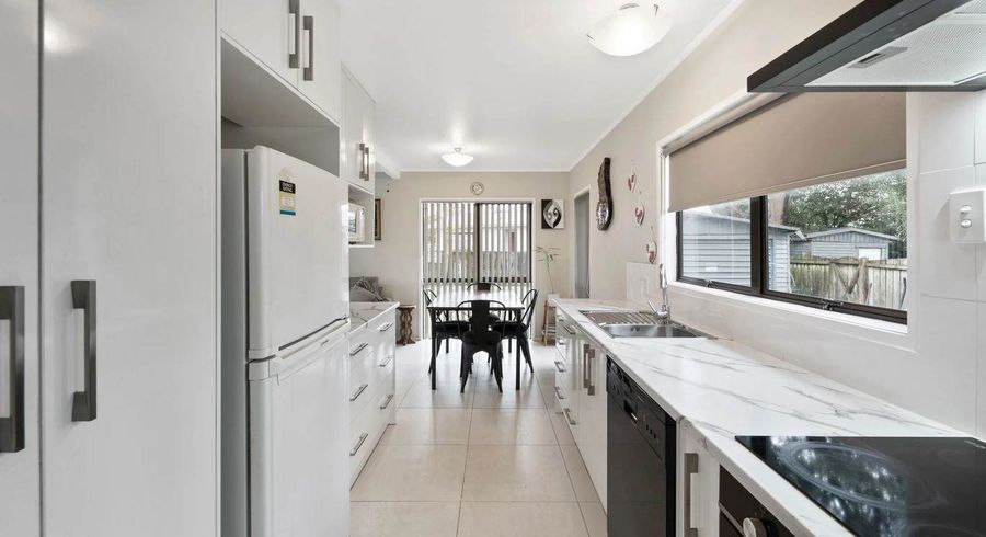  at 2 Le Havre Place, Takanini, Papakura, Auckland