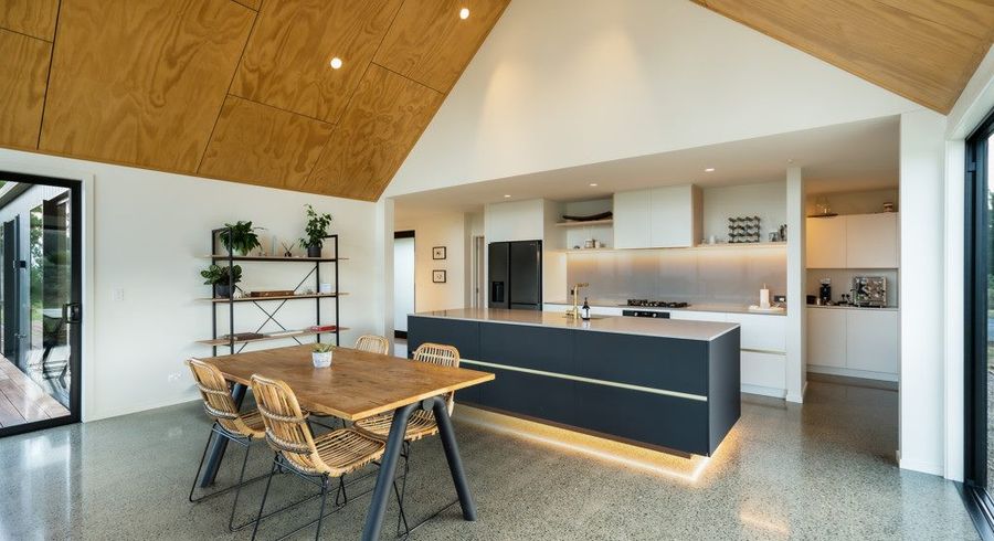  at 275 Bronte Road West, Bronte