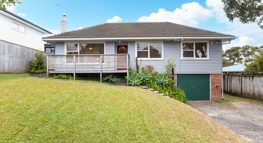  at 32 Taupo Street, Green Bay, Waitakere City, Auckland