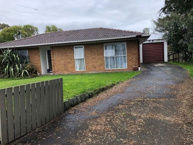  at 9 St Catherine Crescent, West Harbour, Waitakere City, Auckland