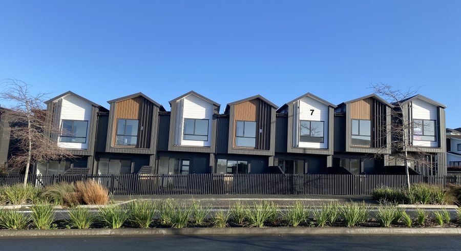  at 7/130 Te Oneroa Way, Long Bay, North Shore City, Auckland