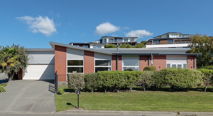  at 18 Kenmure Drive, Huntsbury, Christchurch City, Canterbury