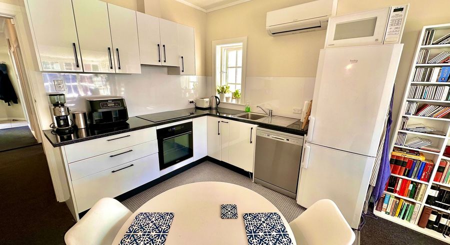  at 23 Clifton Terrace, Kelburn, Wellington