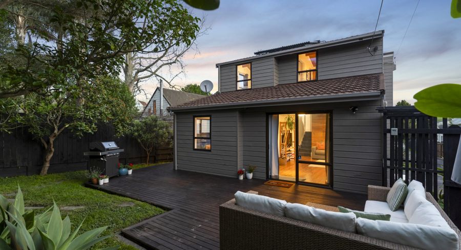  at 73a Beach Haven Road, Beach Haven, North Shore City, Auckland