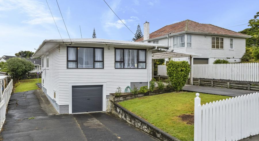  at 15 Roseville Street, New Windsor, Auckland