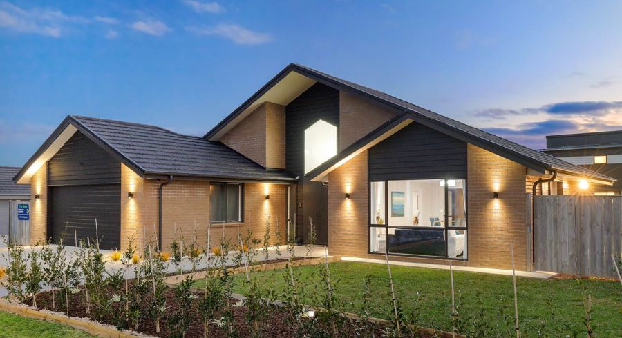  at 19 Paso Fino Crescent, Karaka, Papakura