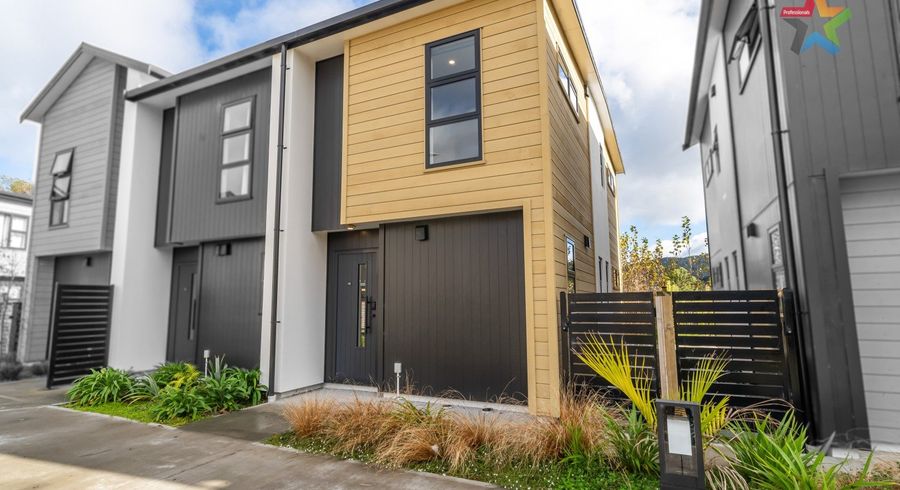  at 27 Te Ara o Papatahi, Wainuiomata, Lower Hutt, Wellington