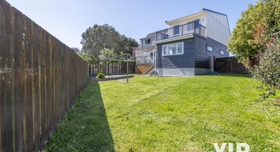  at 2/25 Kingsbridge Place, Newlands, Wellington