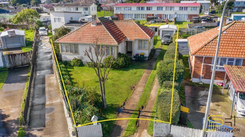  at 32 Waipapa Crescent, Otara, Auckland