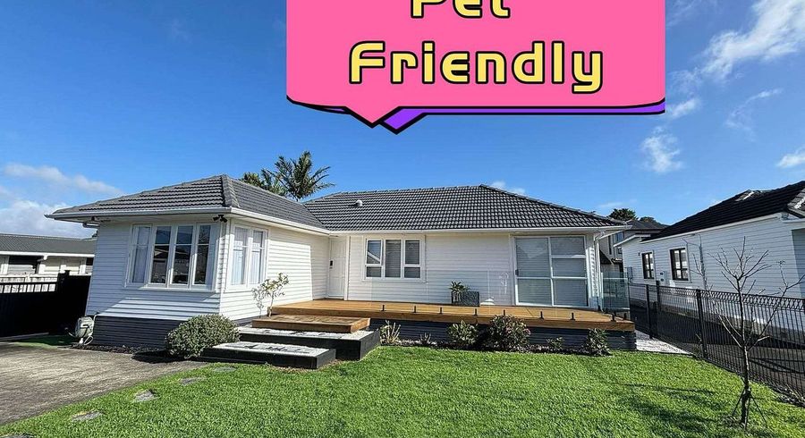  at Te Atatu Peninsula, Waitakere City, Auckland