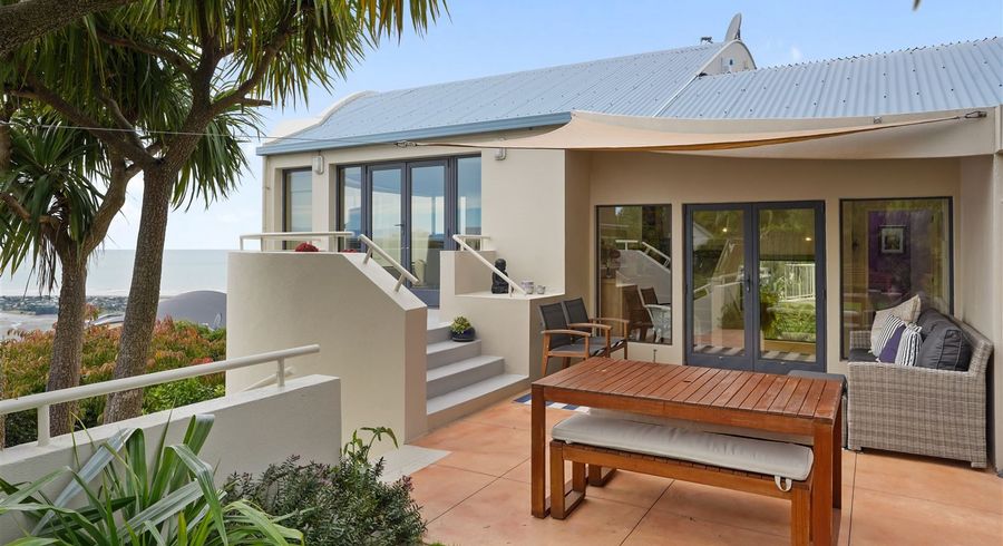  at 3 Gardenhill Lane, Redcliffs, Christchurch
