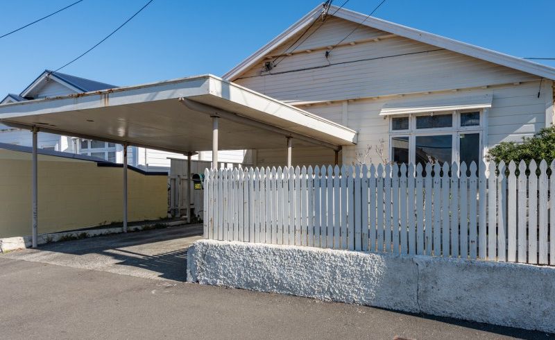  at 218 Coutts Street, Rongotai, Wellington