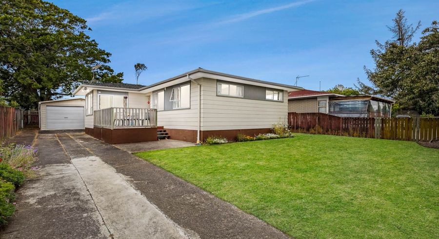  at 27 Sandrine Avenue, Clover Park, Manukau City, Auckland