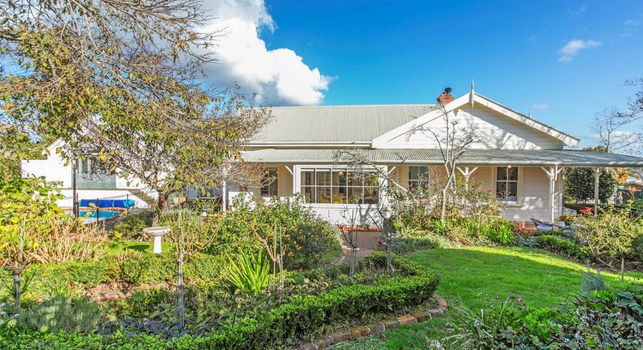  at 40 Ridge Road, Howick, Auckland