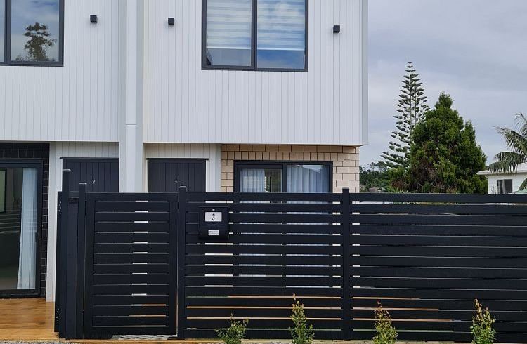  at 3/532 Glenfield Road, Glenfield, North Shore City, Auckland