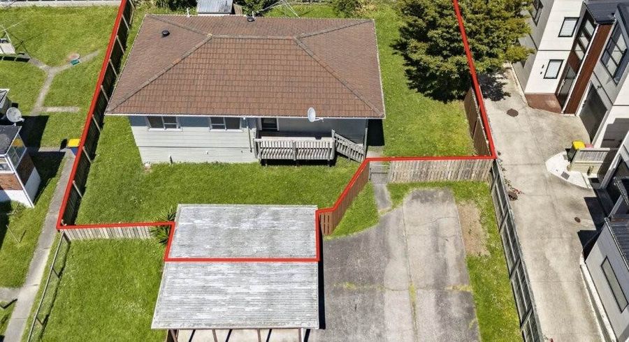  at 8A Corunna Road, Milford, North Shore City, Auckland