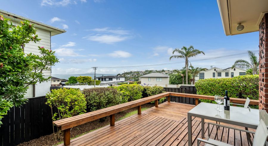  at 1/26 Hyde Road, Rothesay Bay, Auckland