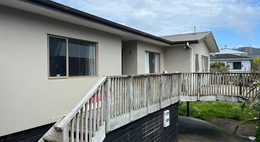  at 28 Glengarry Road, Glen Eden, Auckland
