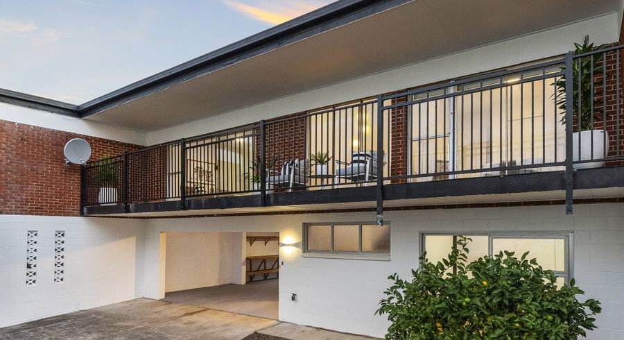  at 4/8 Wolsley Avenue, Milford, Auckland